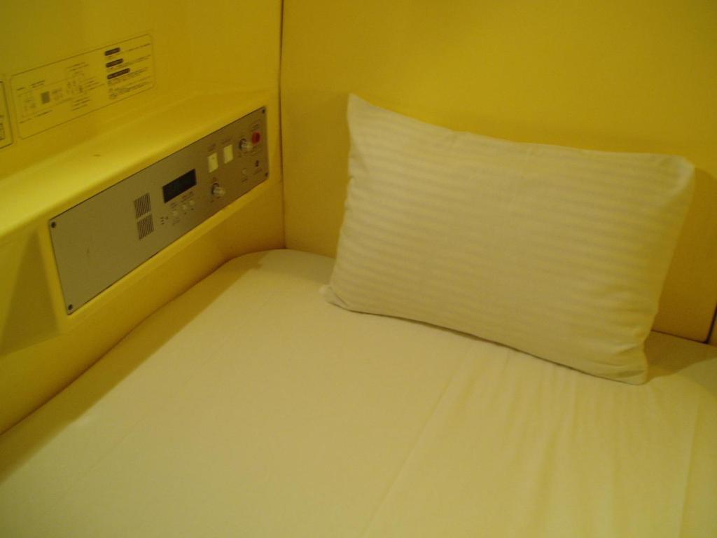 Capsule Hotel & Sauna Ikebukuro Plaza Tōkyō Chambre photo
