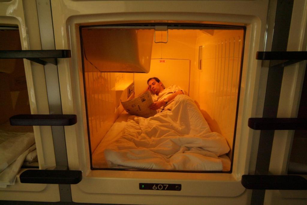 Capsule Hotel & Sauna Ikebukuro Plaza Tōkyō Extérieur photo