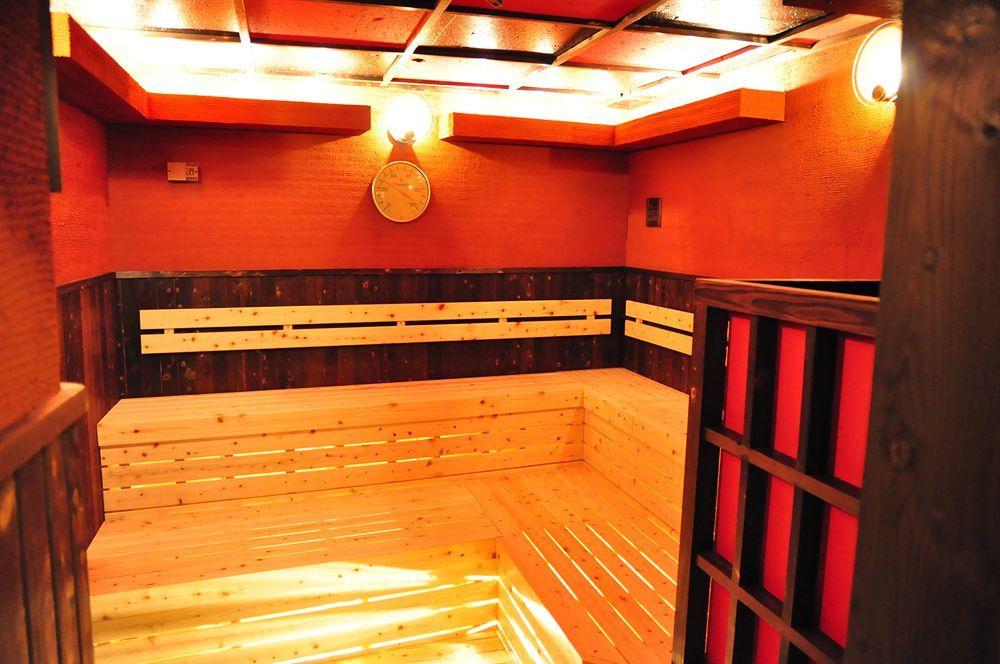 Capsule Hotel & Sauna Ikebukuro Plaza Tōkyō Extérieur photo