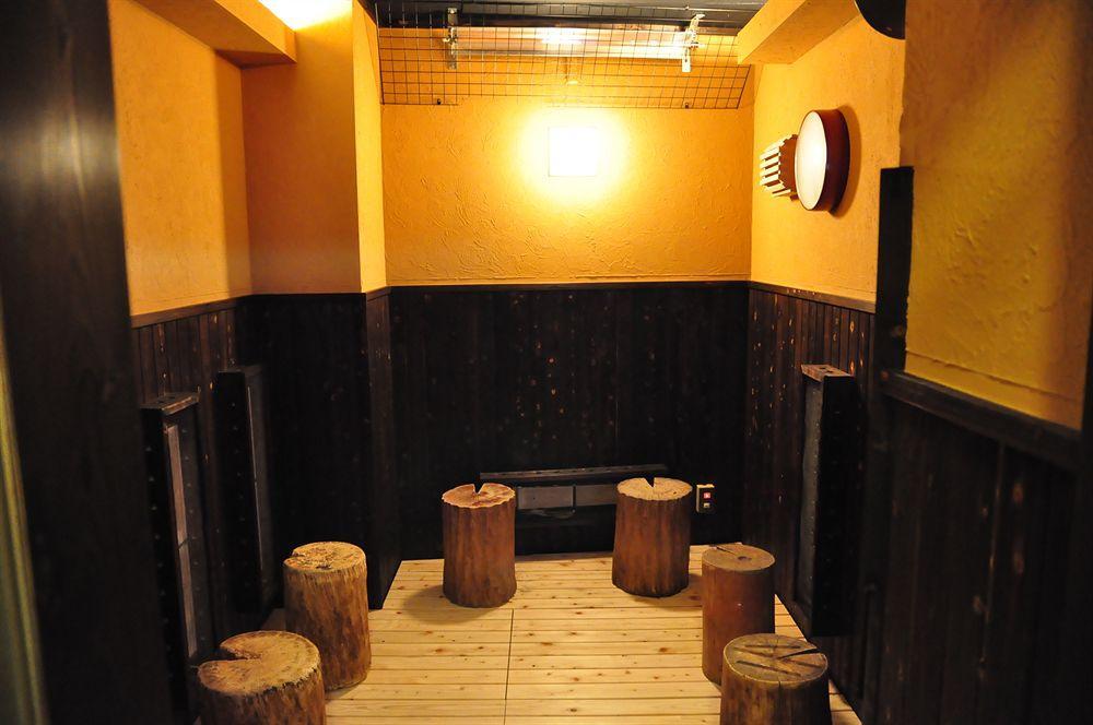 Capsule Hotel & Sauna Ikebukuro Plaza Tōkyō Extérieur photo