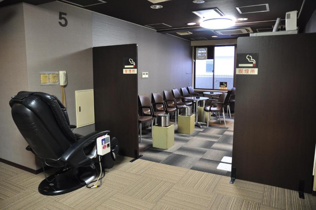 Capsule Hotel & Sauna Ikebukuro Plaza Tōkyō Extérieur photo