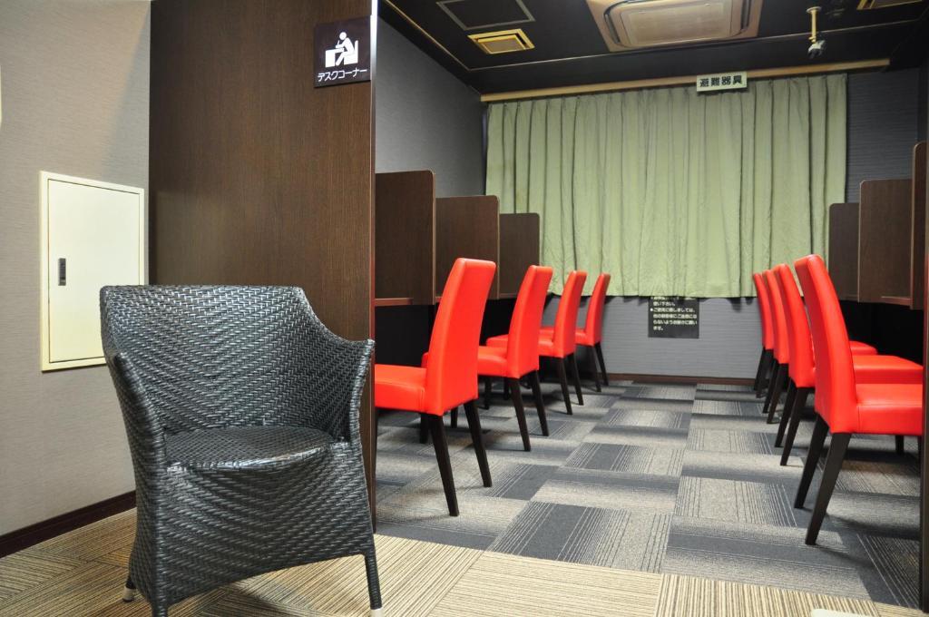 Capsule Hotel & Sauna Ikebukuro Plaza Tōkyō Extérieur photo