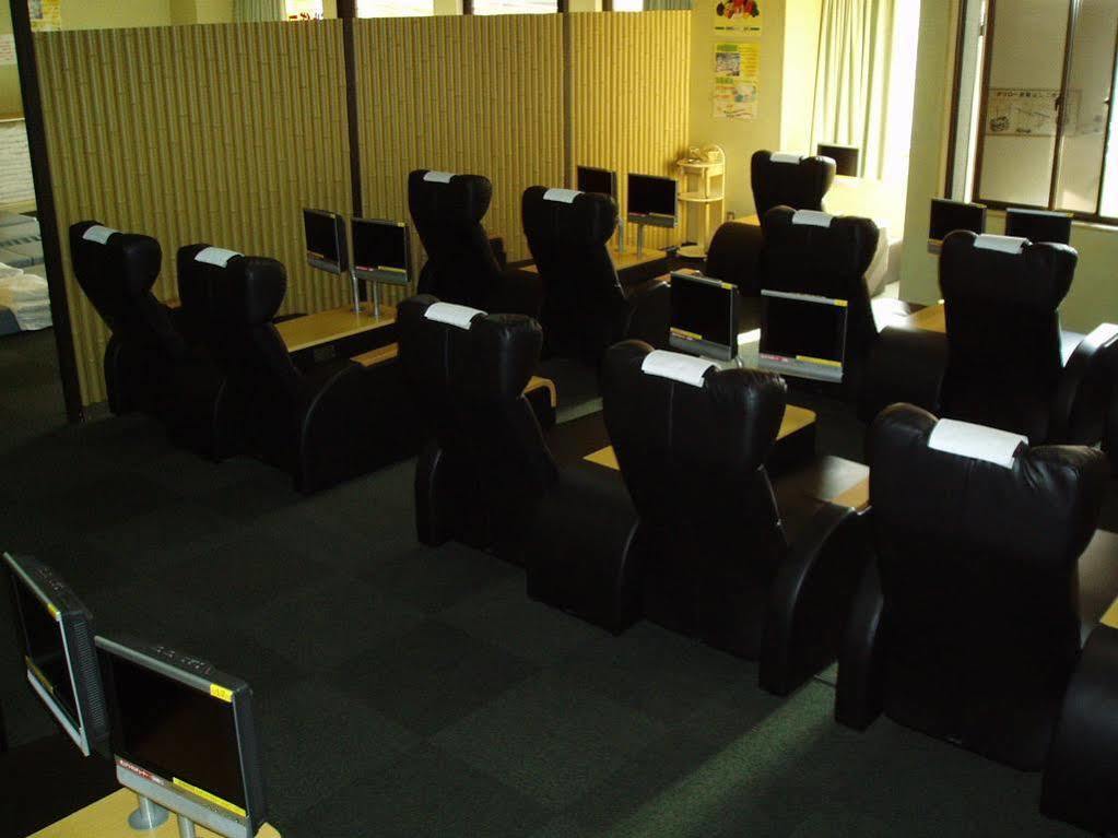 Capsule Hotel & Sauna Ikebukuro Plaza Tōkyō Extérieur photo